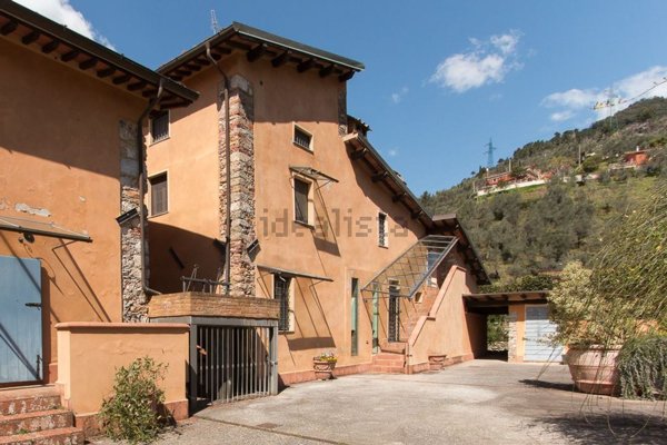 casale in vendita a Pietrasanta in zona Valdicastello