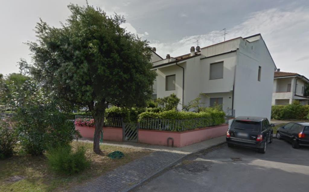 casa indipendente in vendita a Pietrasanta in zona Marina di Pietrasanta