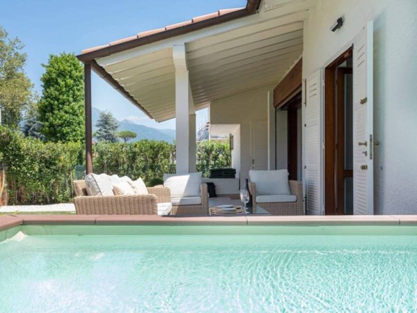 casa indipendente in vendita a Pietrasanta in zona Marina di Pietrasanta