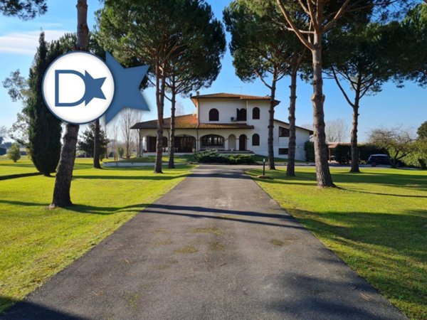casa indipendente in vendita a Pietrasanta