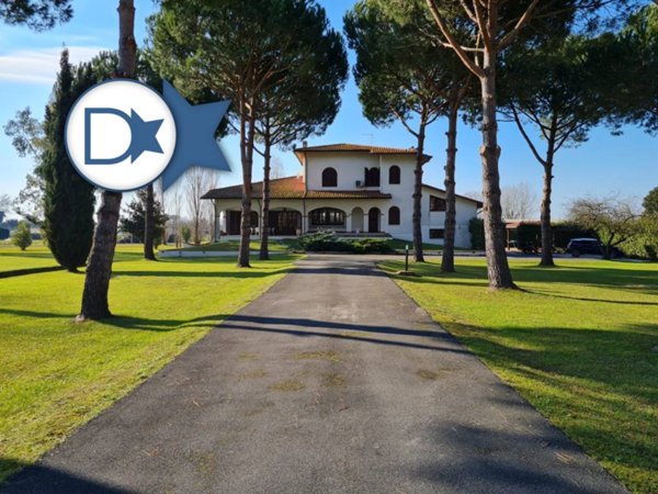 casa indipendente in vendita a Pietrasanta