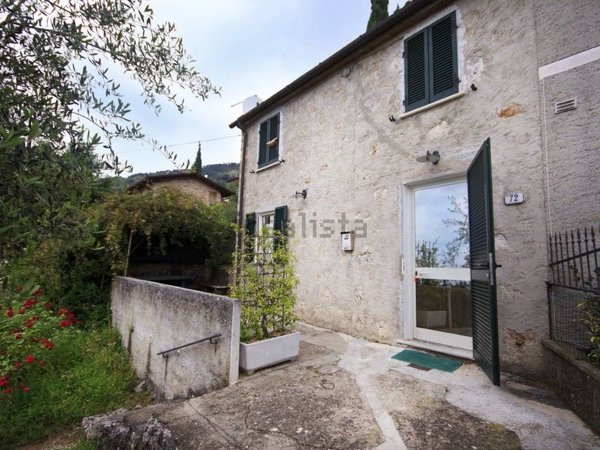 appartamento in vendita a Pietrasanta in zona Capezzano Monte