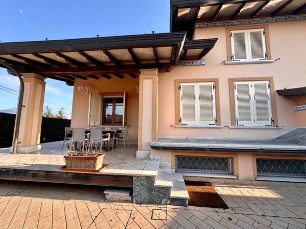 casa indipendente in vendita a Pietrasanta in zona Fiumetto