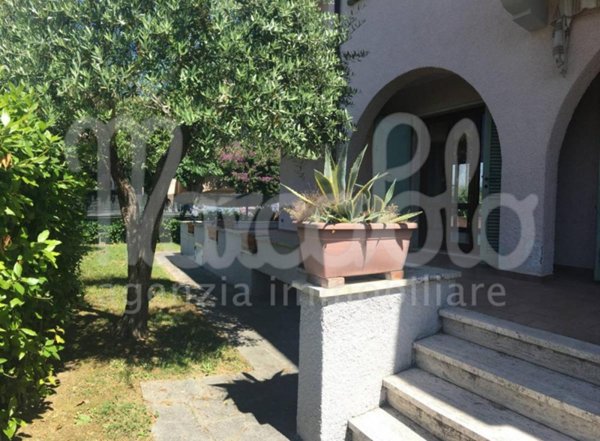 casa indipendente in vendita a Pietrasanta in zona Marina di Pietrasanta