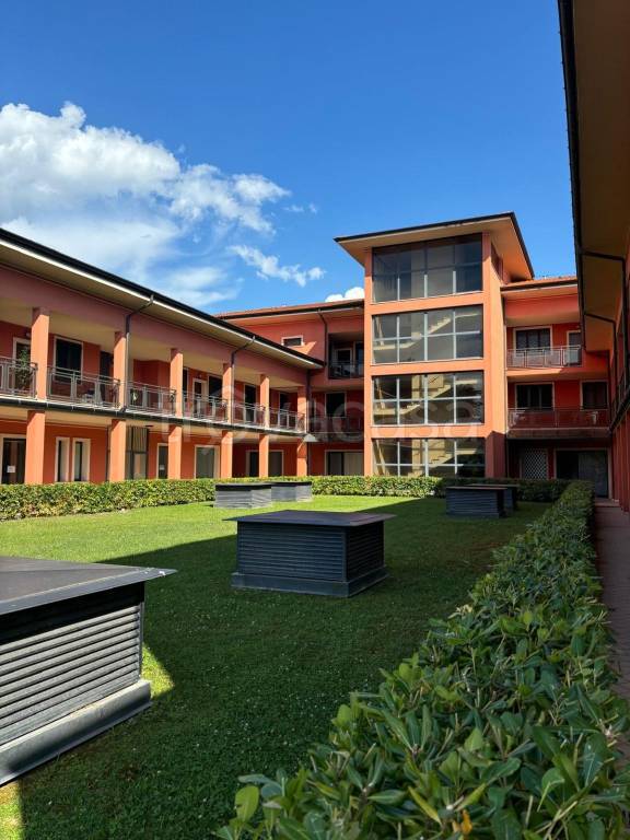 appartamento in vendita a Pietrasanta in zona Tonfano