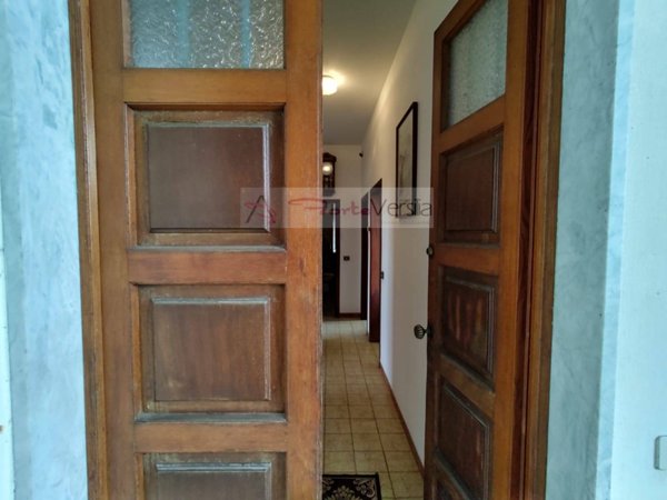 casa indipendente in vendita a Pietrasanta in zona Strettoia