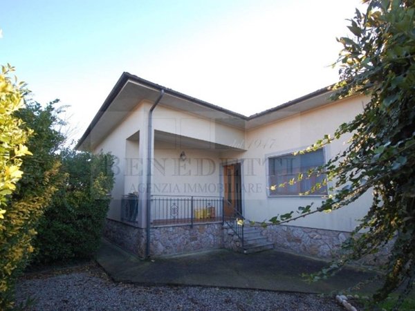 casa indipendente in vendita a Pietrasanta