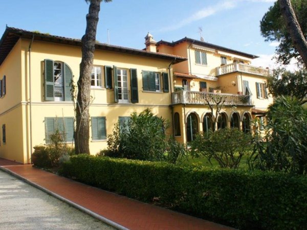 casa indipendente in vendita a Pietrasanta in zona Marina di Pietrasanta