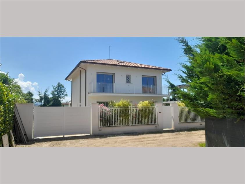 casa indipendente in vendita a Pietrasanta