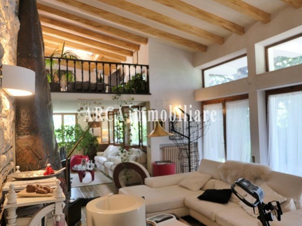 casa indipendente in vendita a Pietrasanta