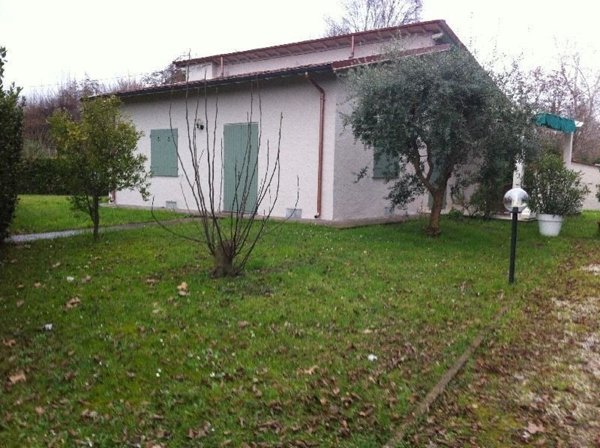 casa indipendente in vendita a Pietrasanta