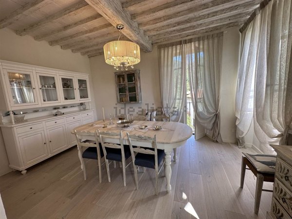 casa indipendente in vendita a Pietrasanta in zona Solaio