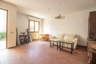 casa indipendente in vendita a Pietrasanta in zona Vignone