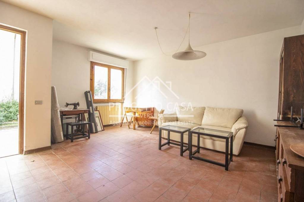 casa indipendente in vendita a Pietrasanta in zona Vignone