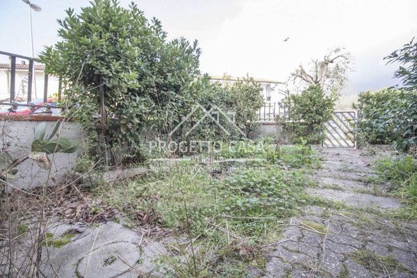 casa indipendente in vendita a Pietrasanta in zona Vignone