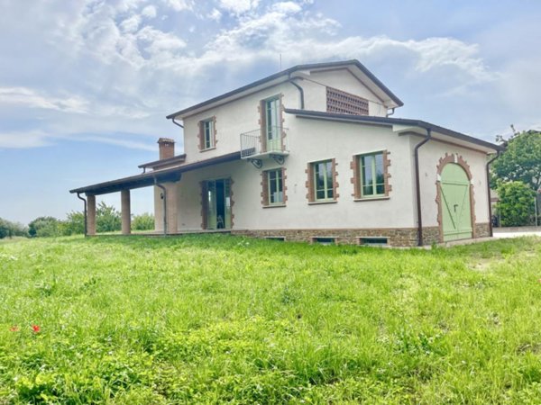 casa indipendente in vendita a Pietrasanta