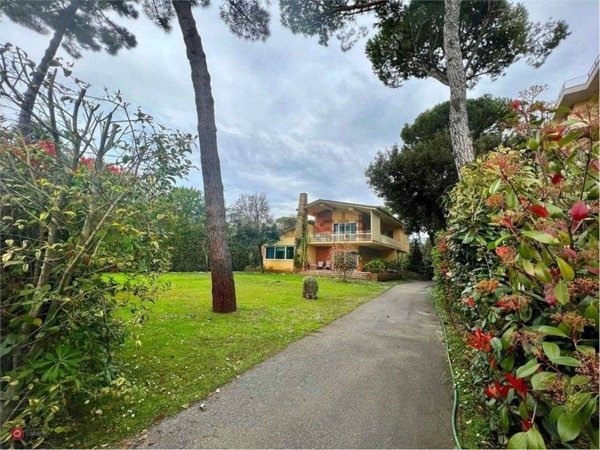 casa indipendente in vendita a Pietrasanta in zona Fiumetto