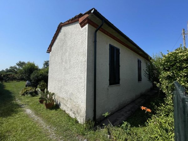 casa indipendente in vendita a Pietrasanta