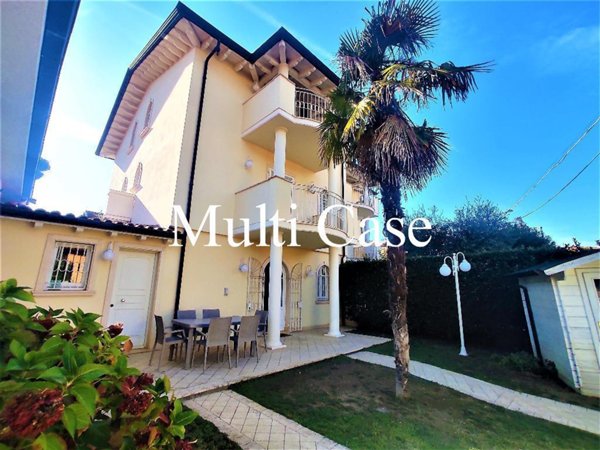 casa indipendente in vendita a Pietrasanta in zona Marina di Pietrasanta