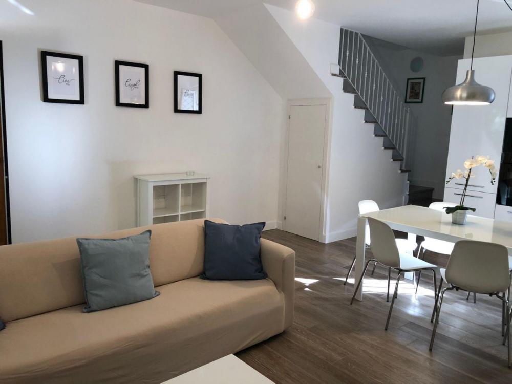 casa indipendente in vendita a Pietrasanta in zona Fiumetto