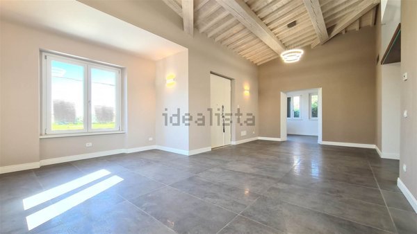 casa indipendente in vendita a Pietrasanta in zona Solaio