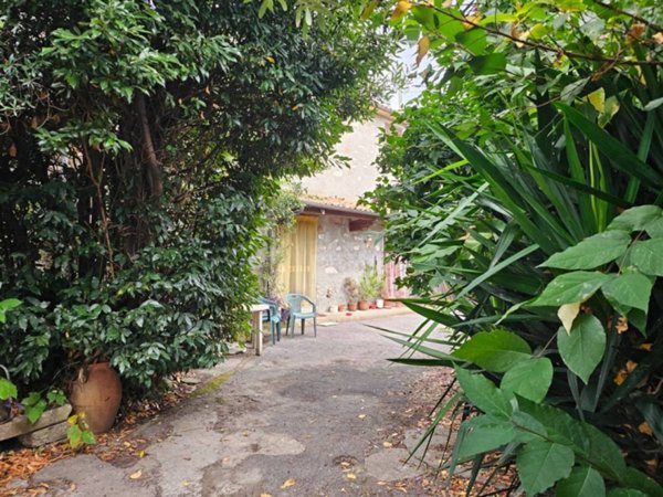 casa indipendente in vendita a Pietrasanta