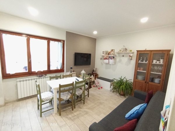 casa indipendente in vendita a Pietrasanta in zona Tonfano