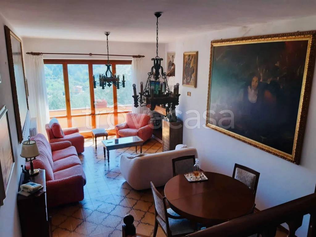 casa indipendente in vendita a Pietrasanta