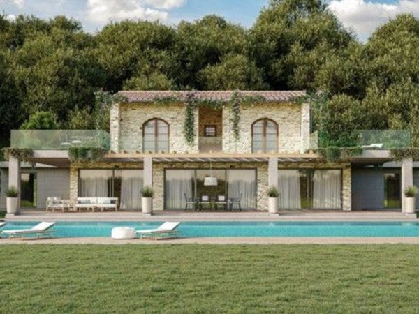 casa indipendente in vendita a Pietrasanta