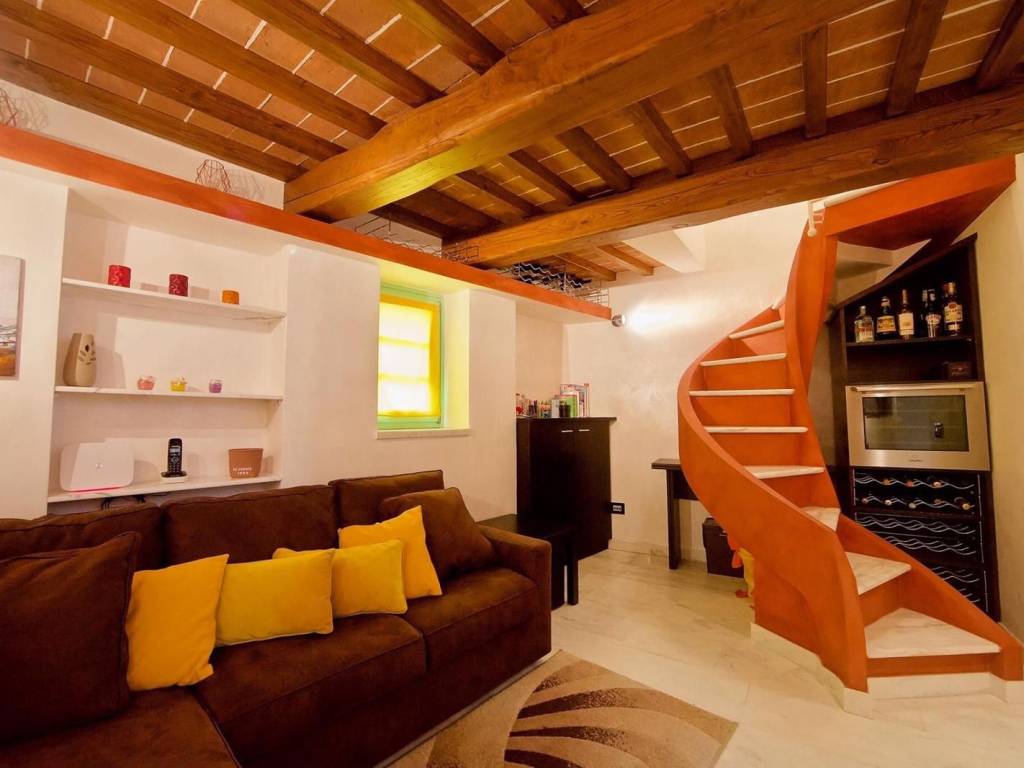 casa indipendente in vendita a Pietrasanta