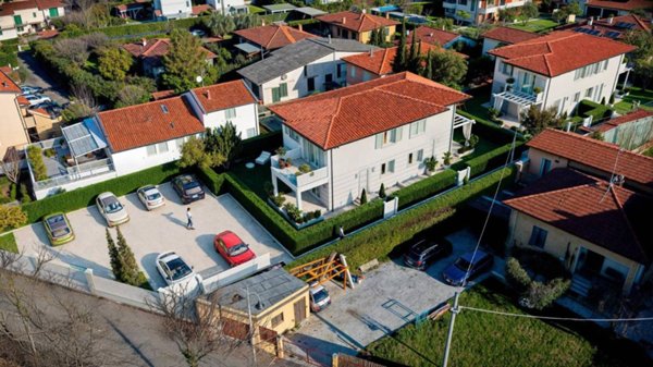 casa indipendente in vendita a Pietrasanta