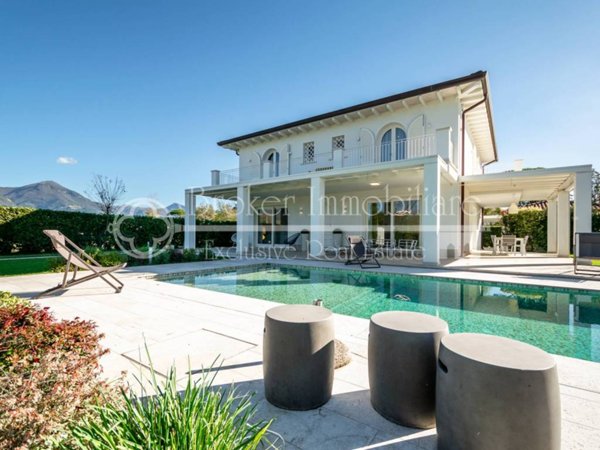 casa indipendente in vendita a Pietrasanta in zona Marina di Pietrasanta