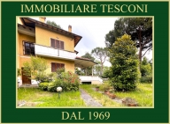 casa indipendente in vendita a Pietrasanta in zona Tonfano