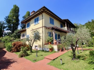 casa indipendente in vendita a Pietrasanta