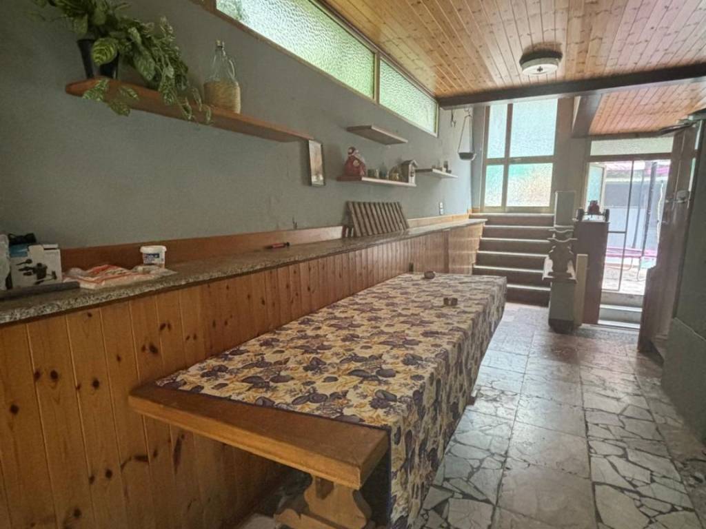 appartamento in vendita a Pietrasanta in zona Valdicastello