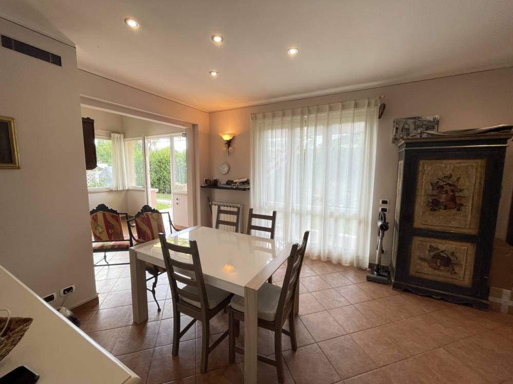 casa indipendente in vendita a Pietrasanta in zona Marina di Pietrasanta