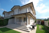 casa indipendente in vendita a Pietrasanta