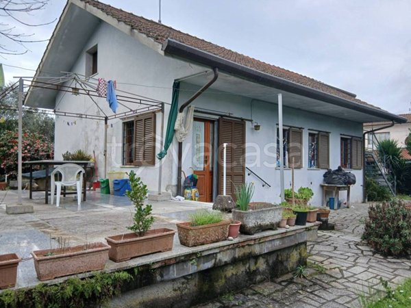 casa indipendente in vendita a Pietrasanta