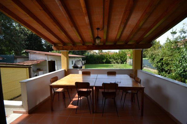 casa indipendente in vendita a Pietrasanta in zona Fiumetto