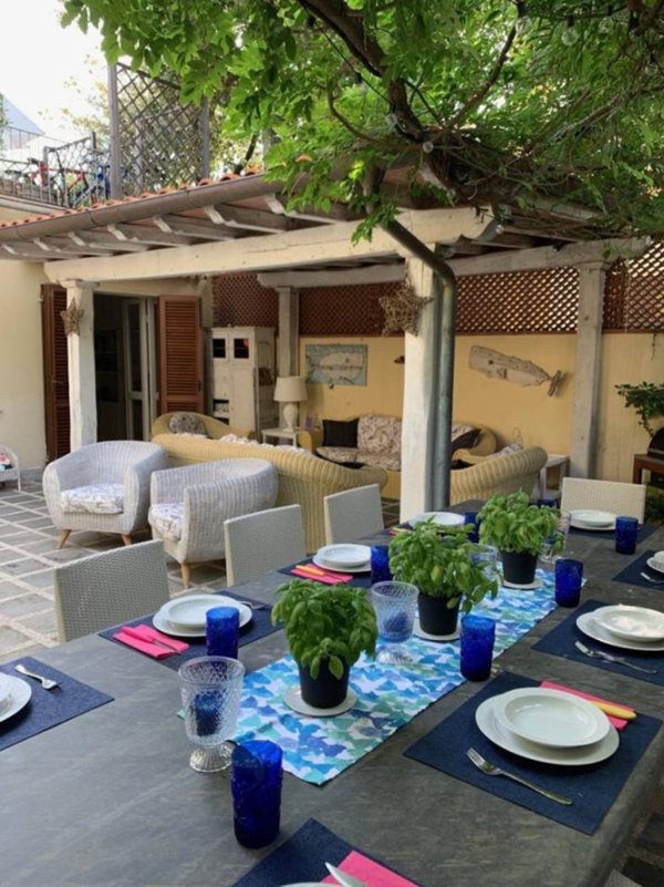 casa indipendente in vendita a Pietrasanta in zona Vignone