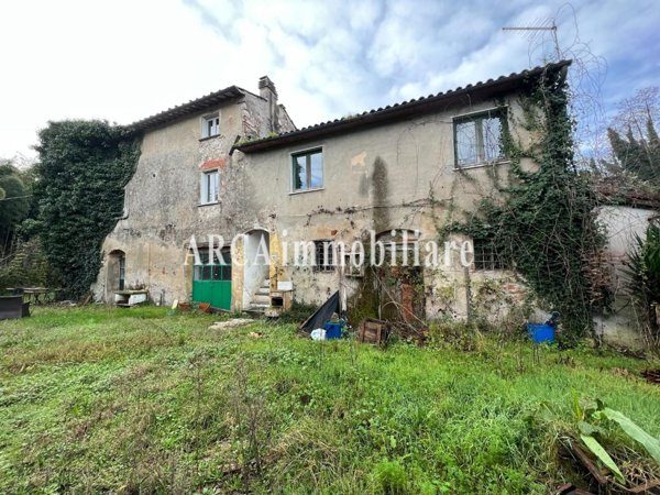 casa indipendente in vendita a Pietrasanta