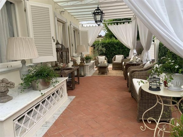 casa indipendente in vendita a Pietrasanta in zona Fiumetto