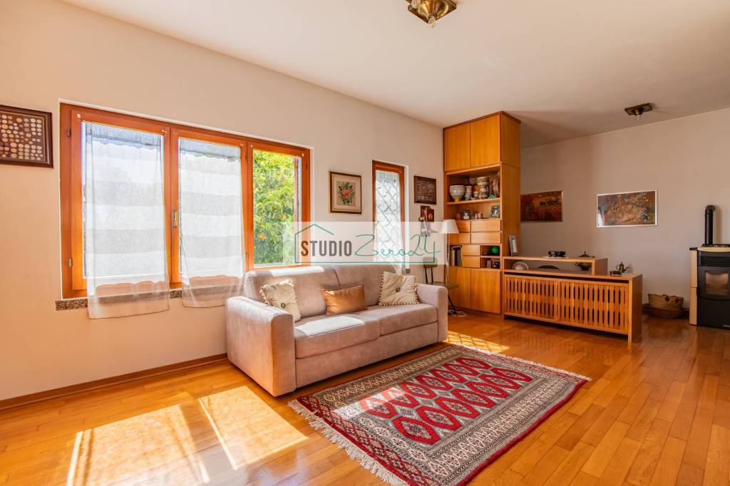 casa indipendente in vendita a Pietrasanta