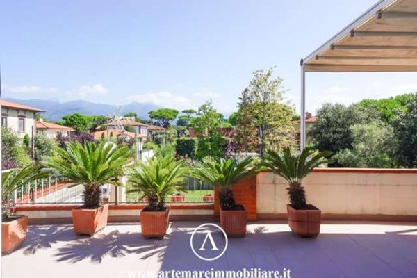 appartamento in vendita a Pietrasanta in zona Focette