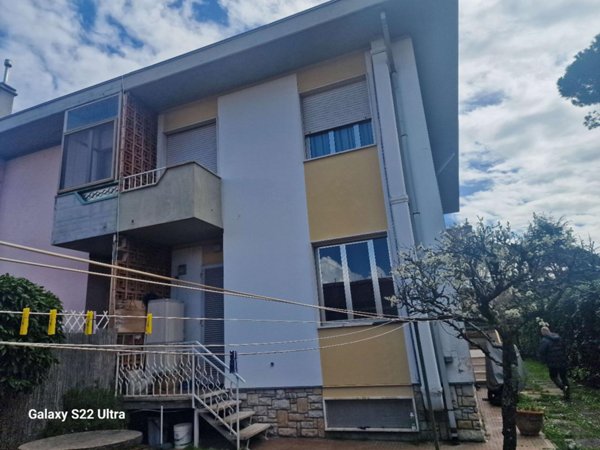 casa indipendente in vendita a Pietrasanta in zona Marina di Pietrasanta