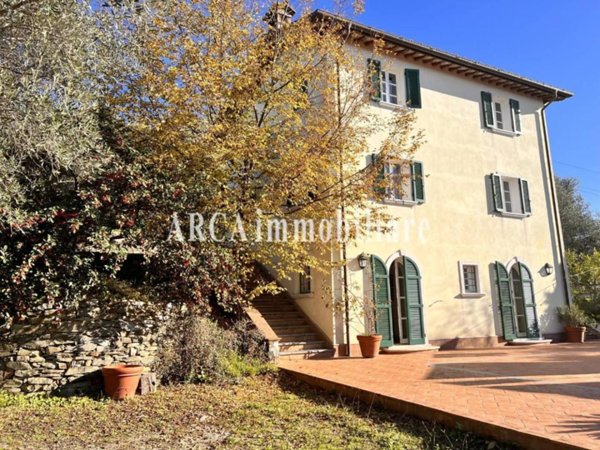 casa indipendente in vendita a Pietrasanta