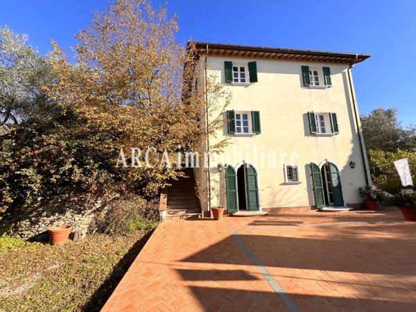 casa indipendente in vendita a Pietrasanta