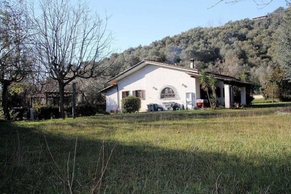 casa indipendente in vendita a Pietrasanta