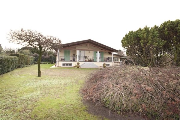 casa indipendente in vendita a Pietrasanta