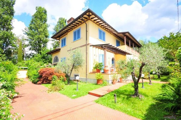 casa indipendente in vendita a Pietrasanta